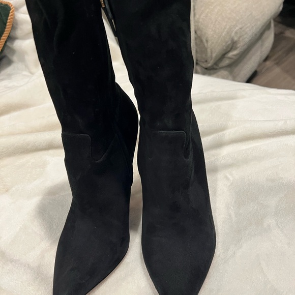 Valentino Garabani Sleek Black Suede Heeled Boots - Picture 12 of 14